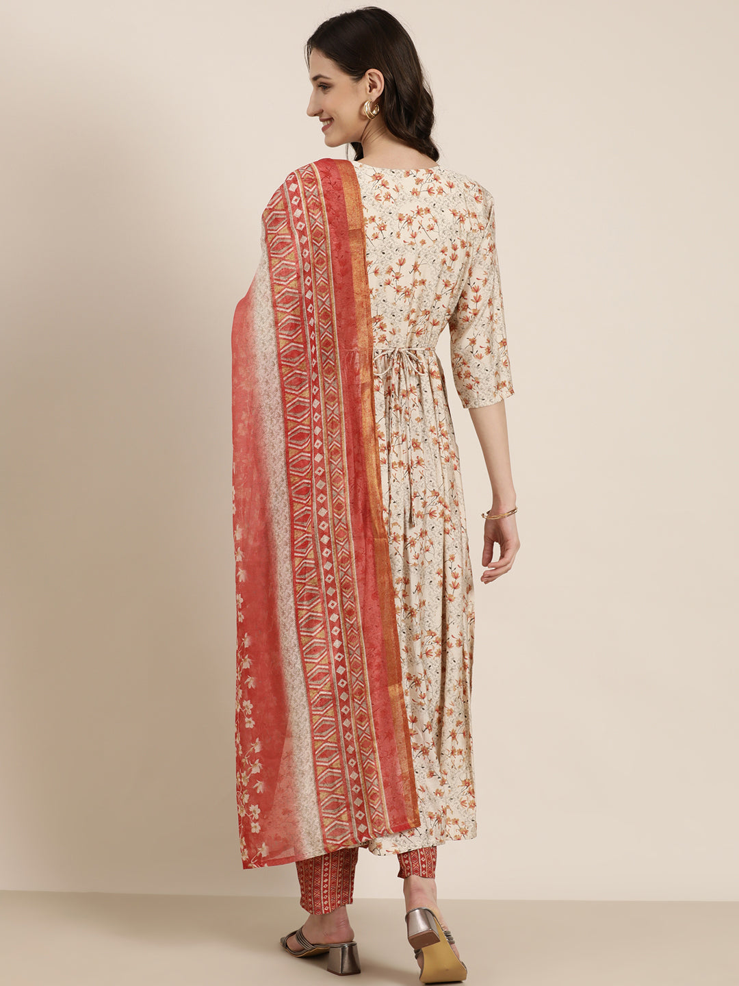 Women Cream Floral Kurta Set