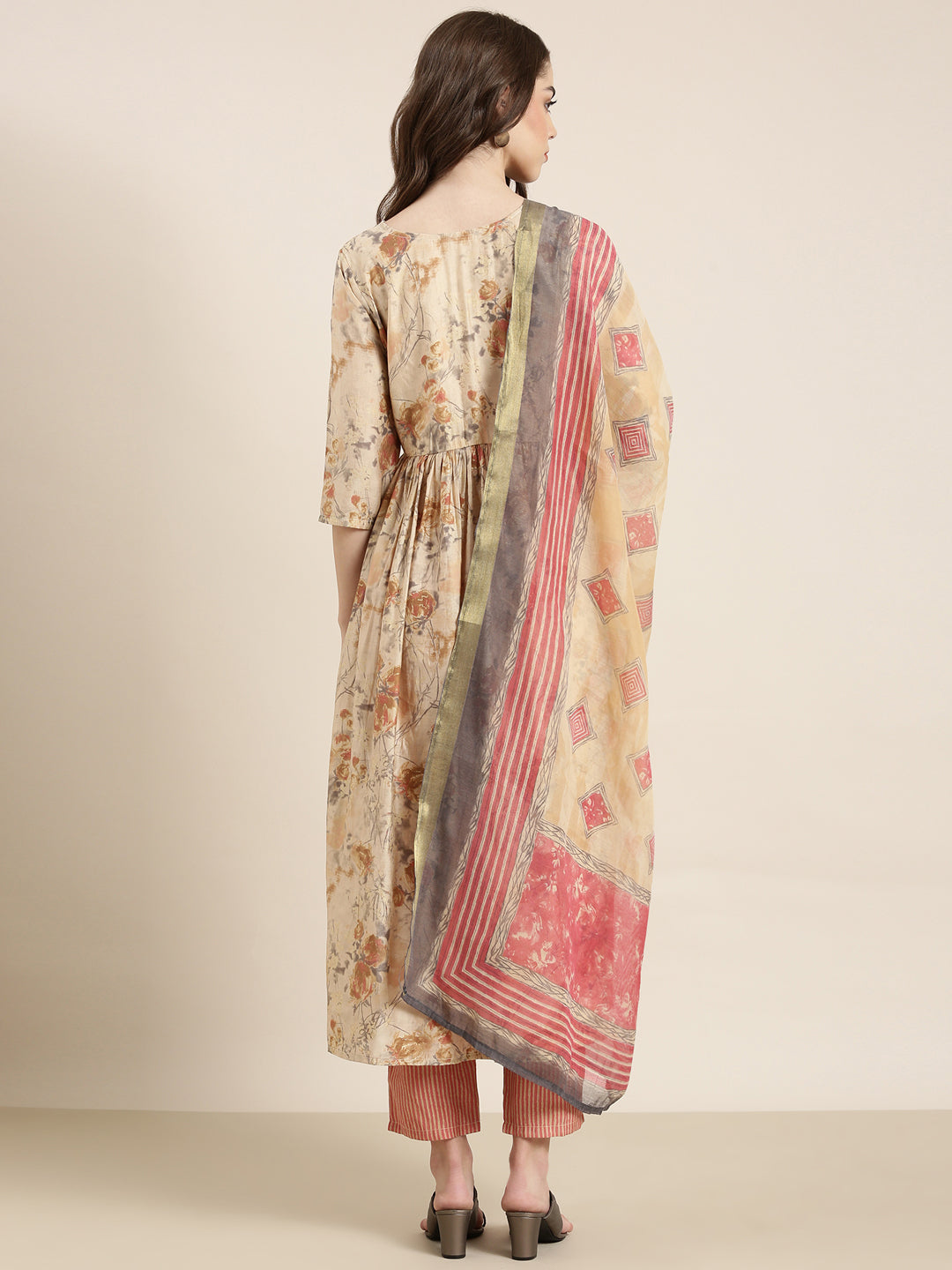 Women Beige Floral Kurta Set