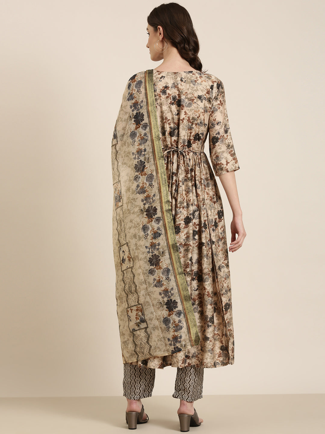 Women Beige Floral Kurta Set