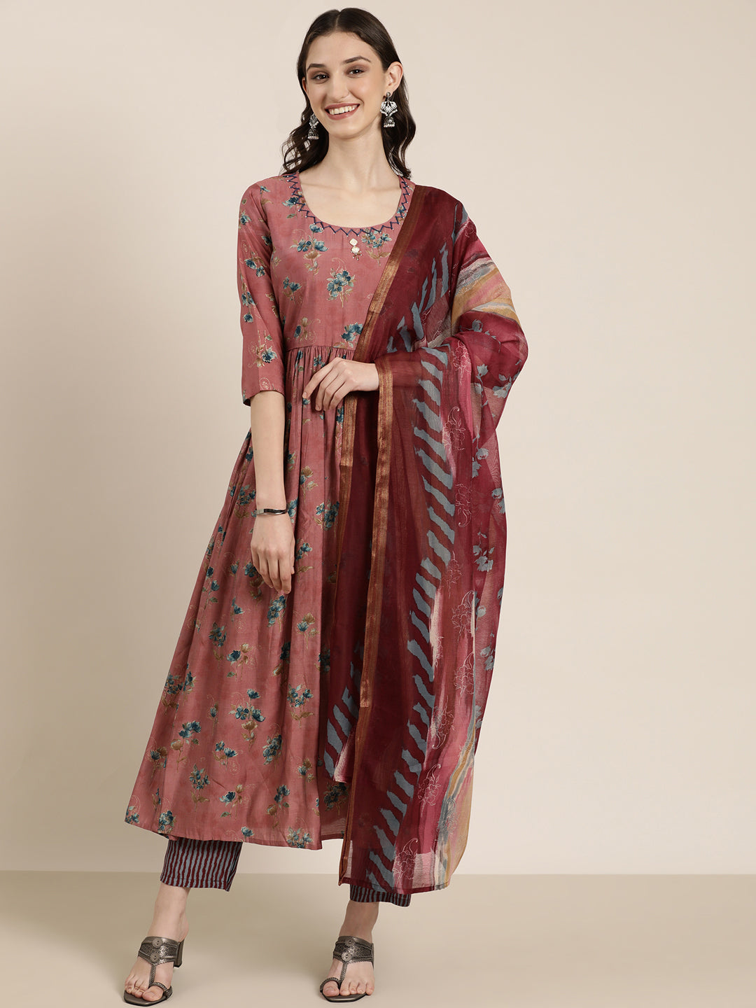 Women Mauve Floral Kurta Set