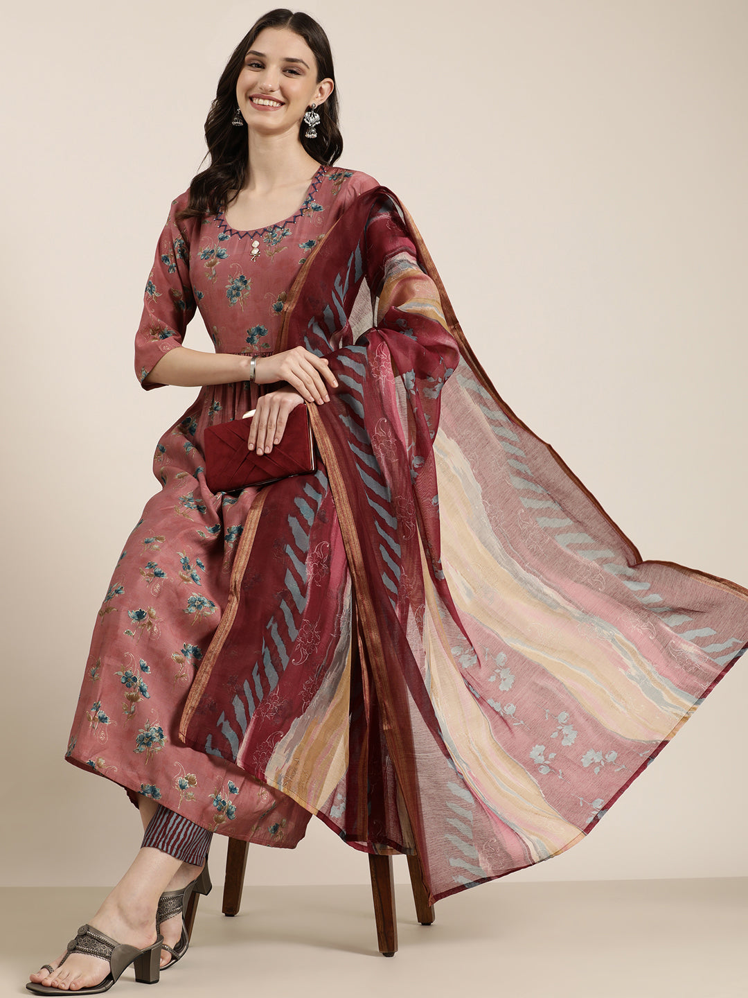 Women Mauve Floral Kurta Set