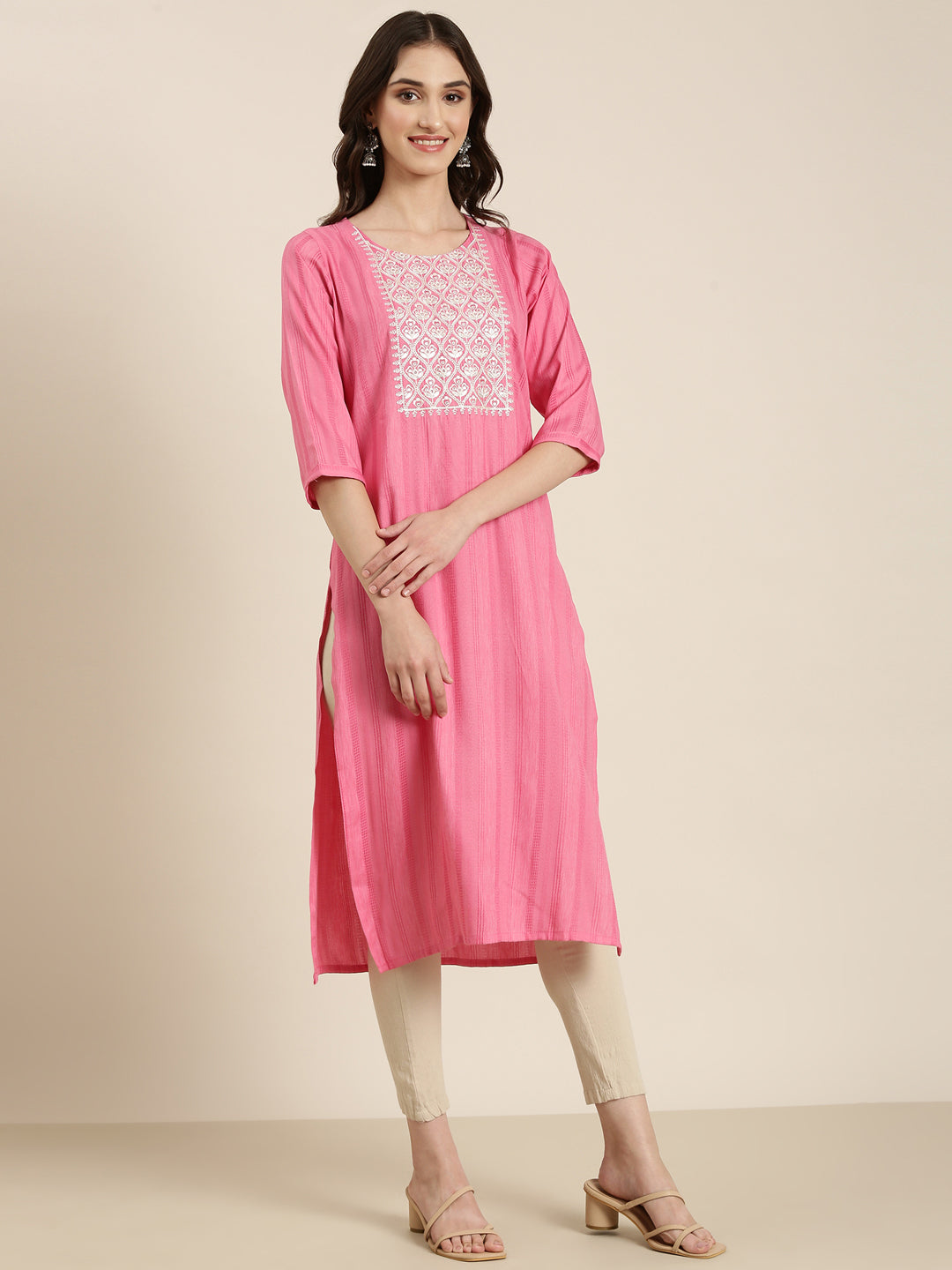 Women Pink Solid Straight Kurta