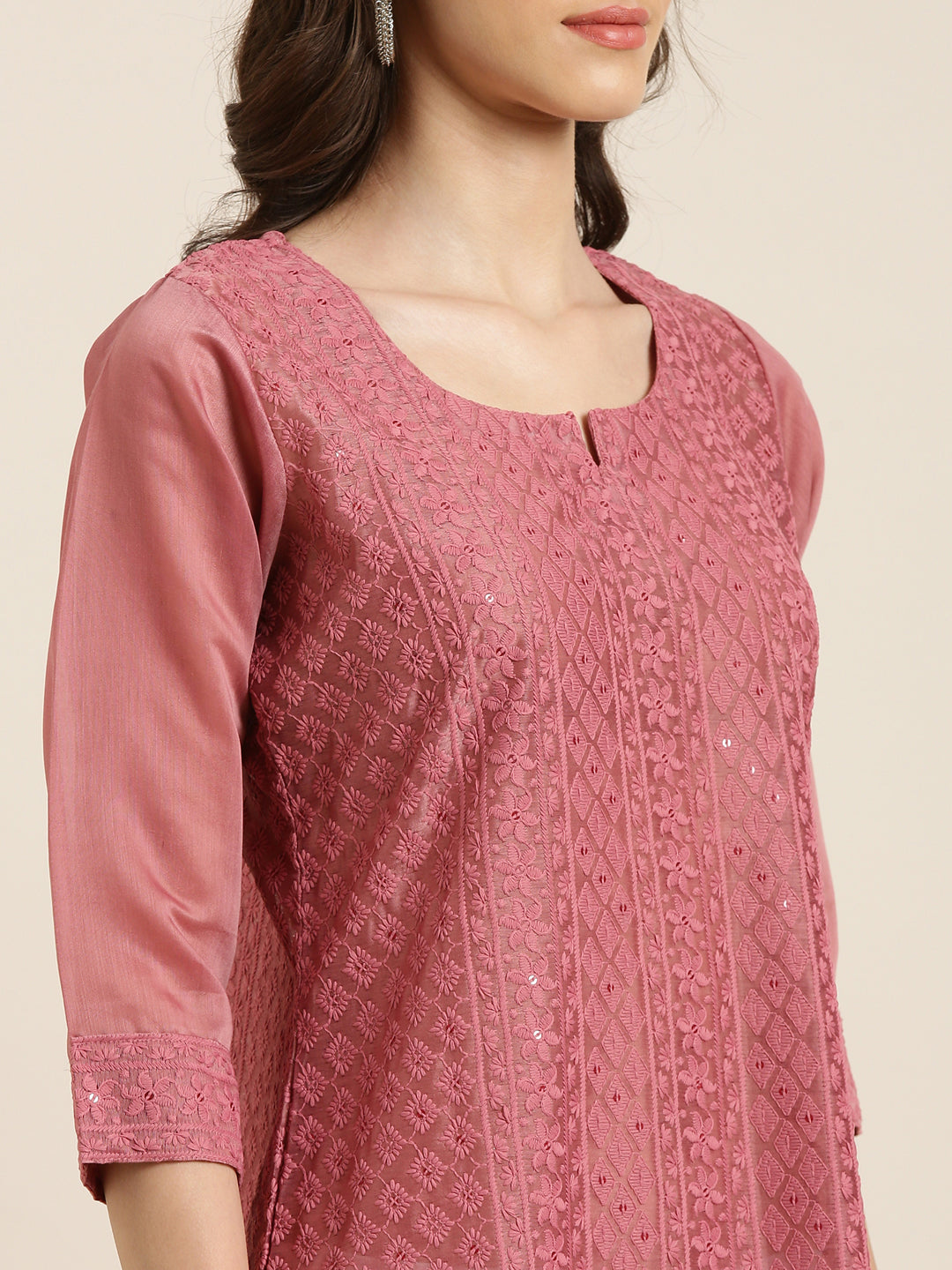 Women Mauve Embellished Straight Kurta