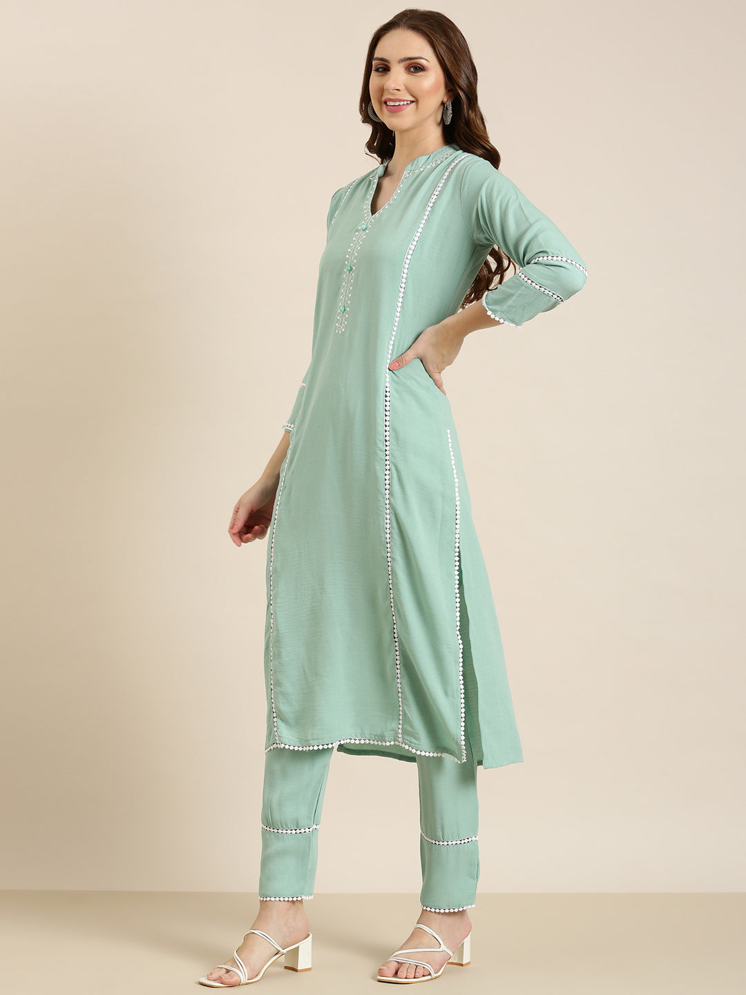 Women Sea Green Solid Straight Kurta Set