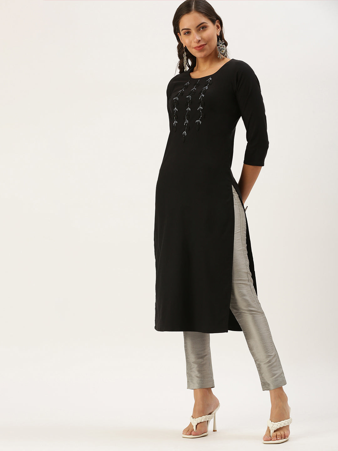 Women's Black Solid Straight Kurta