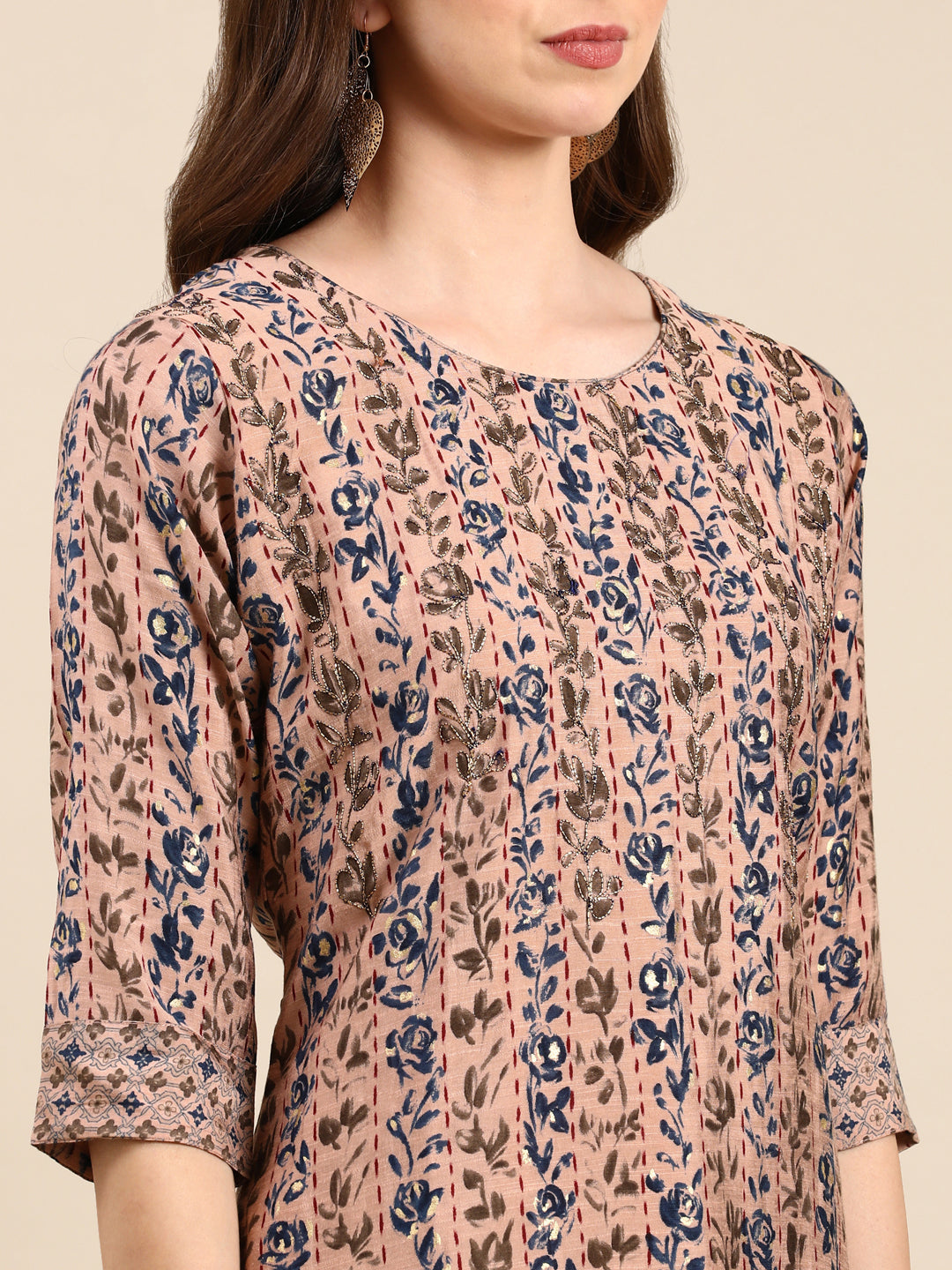 Women's Peach Floral Printed Beads and Stones Kurta Set