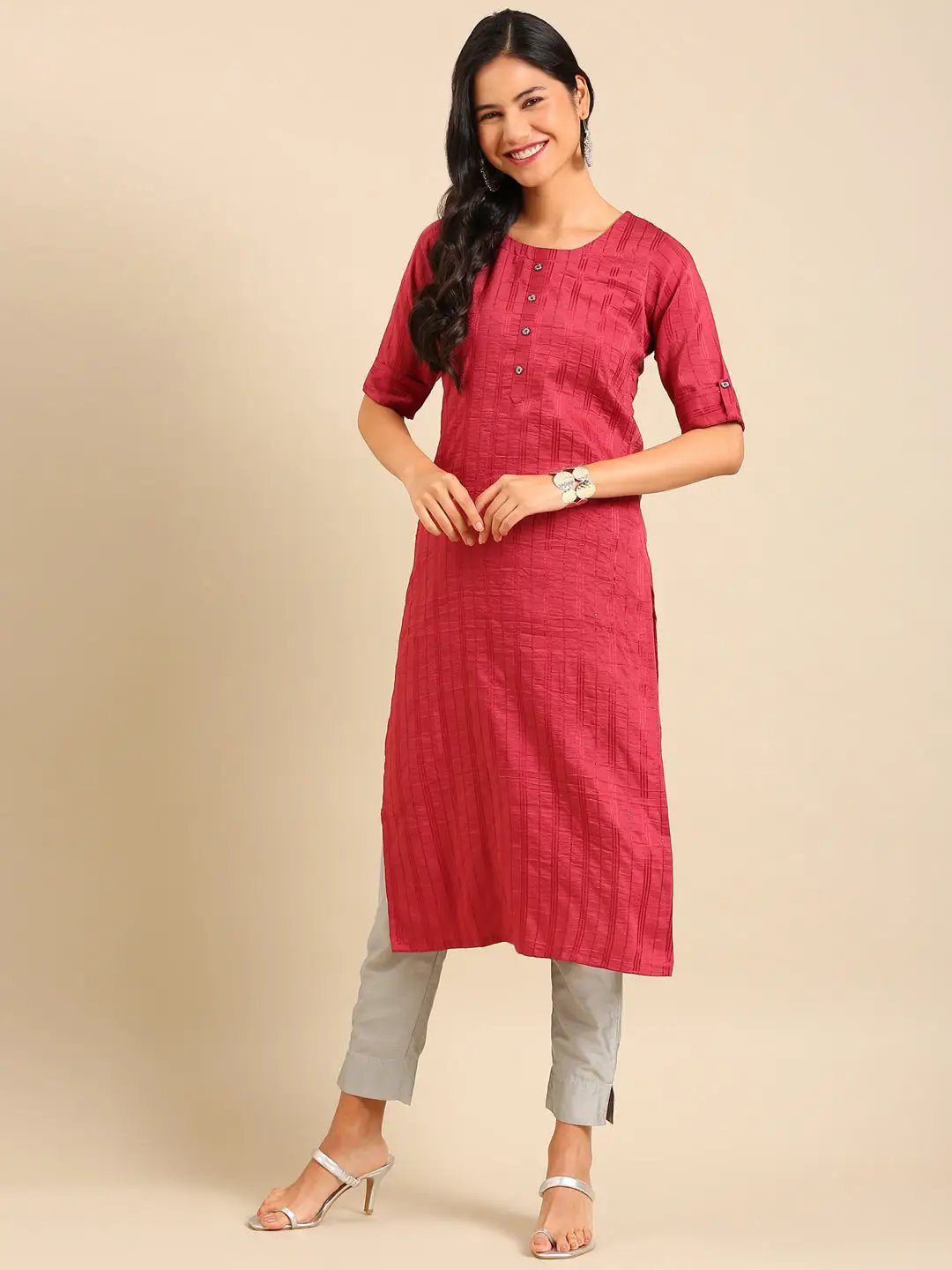 Women's Magenta Embellished Straight Kurta