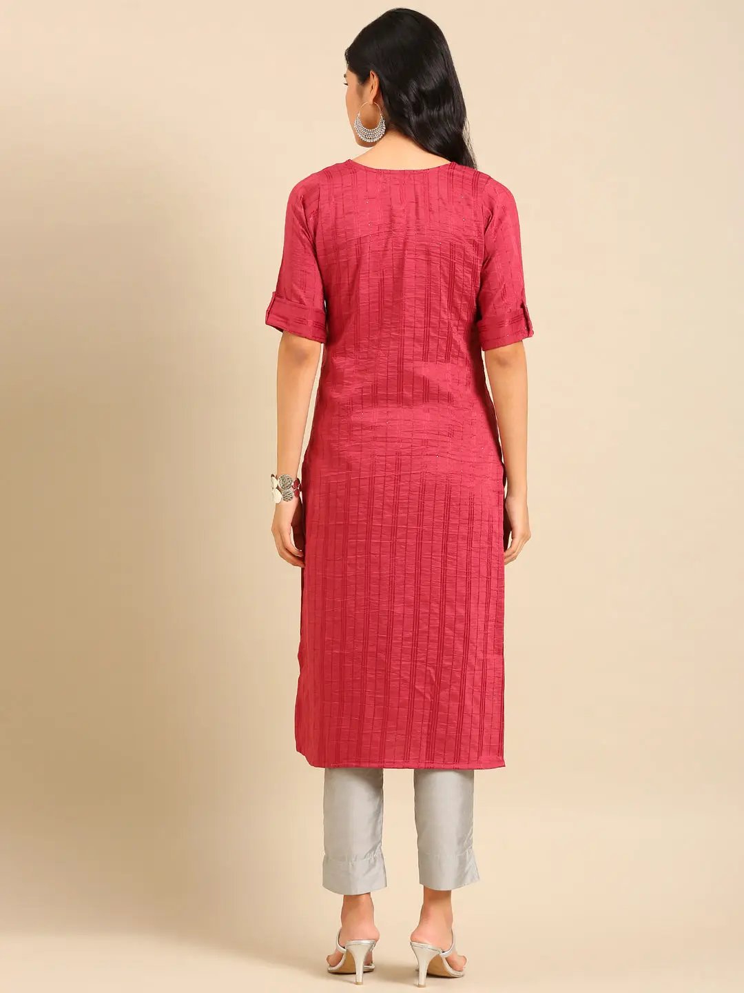 Women's Magenta Embellished Straight Kurta