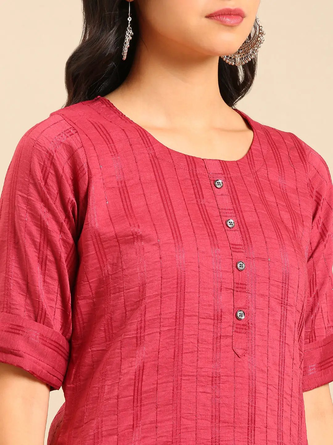 Women's Magenta Embellished Straight Kurta