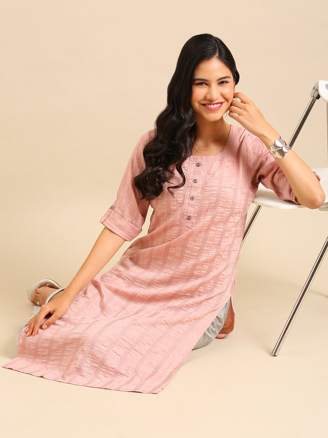 Women's Pink Embellished Straight Kurta