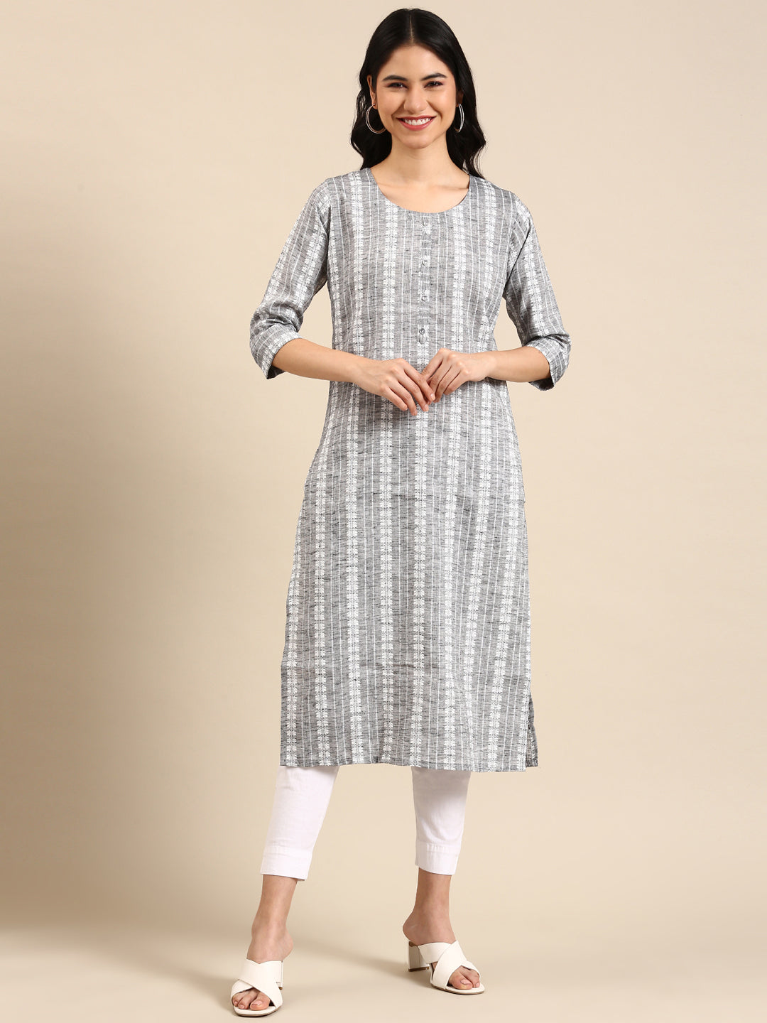 Women's Grey Solid Straight Kurta