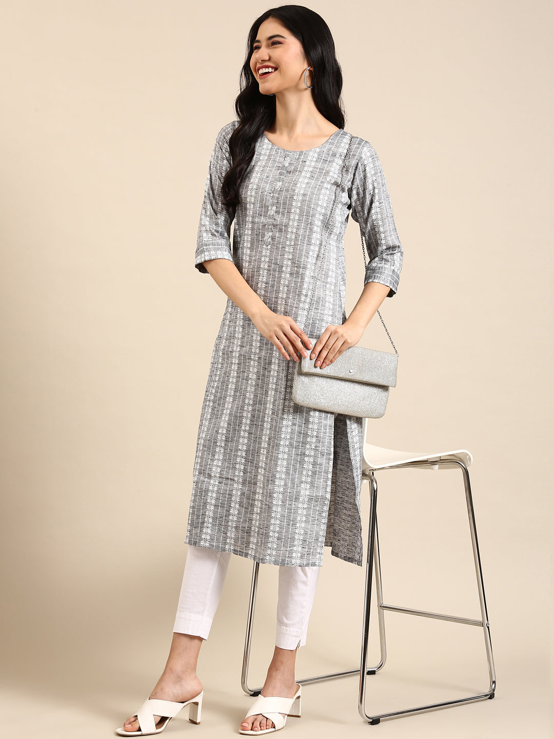 Women's Grey Solid Straight Kurta