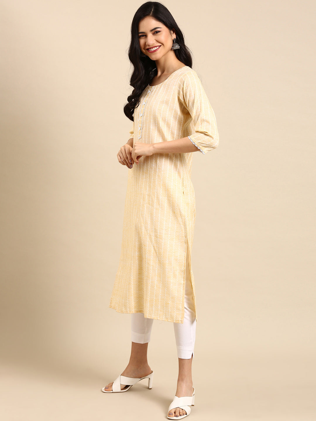 Women's Yellow Solid Straight Kurta