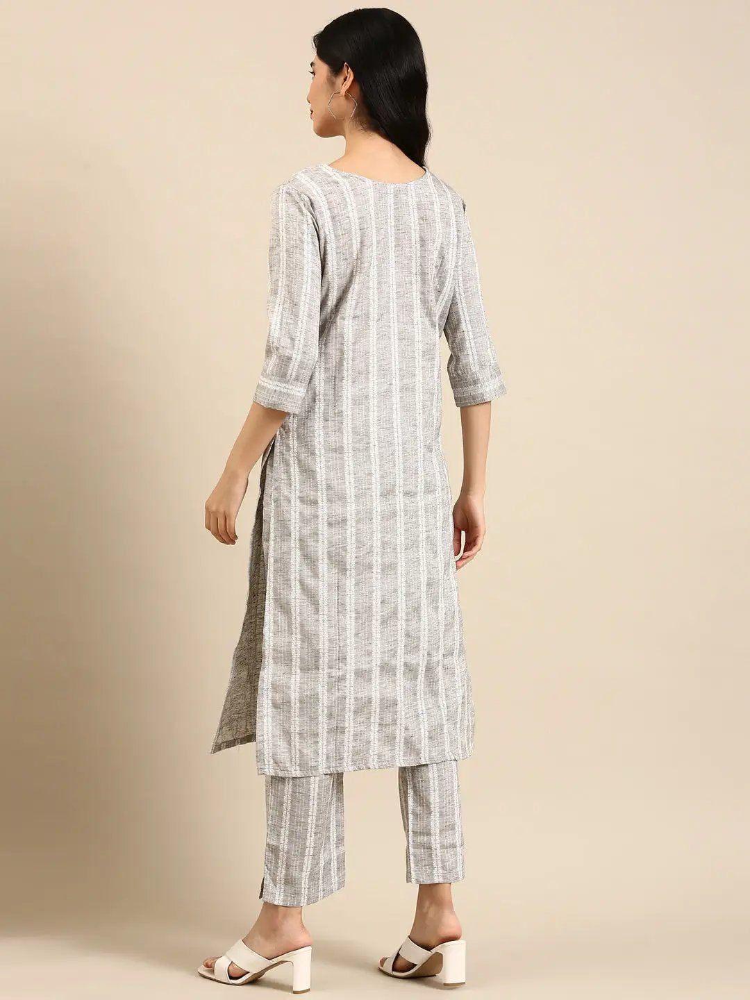 Women's Grey Solid Kurta Set