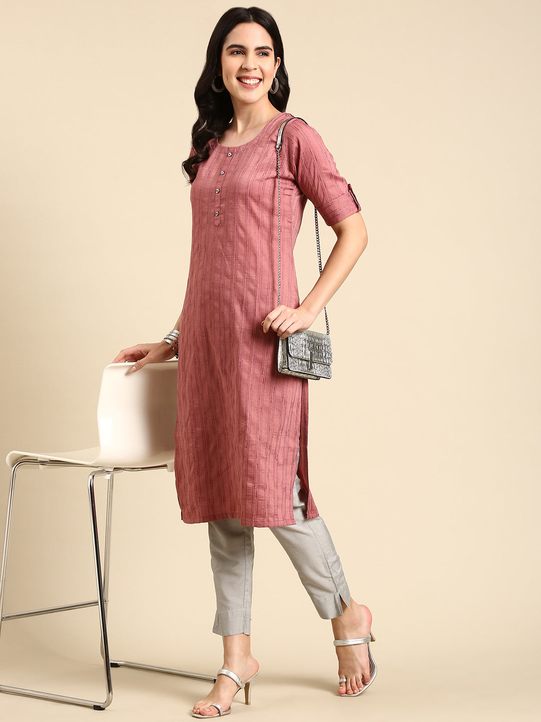 Women's Mauve Solid Straight Kurta