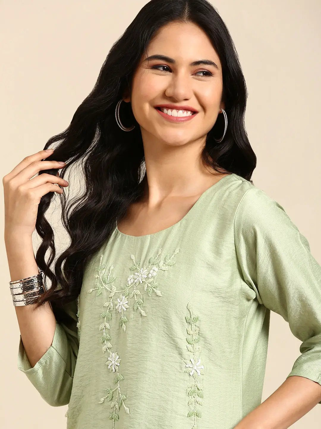 Women's Green Embellished Straight Kurta