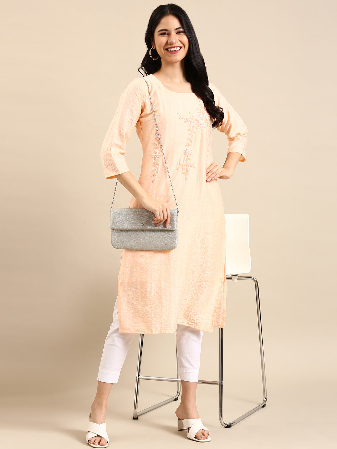 Women's Pink Solid Straight Kurta