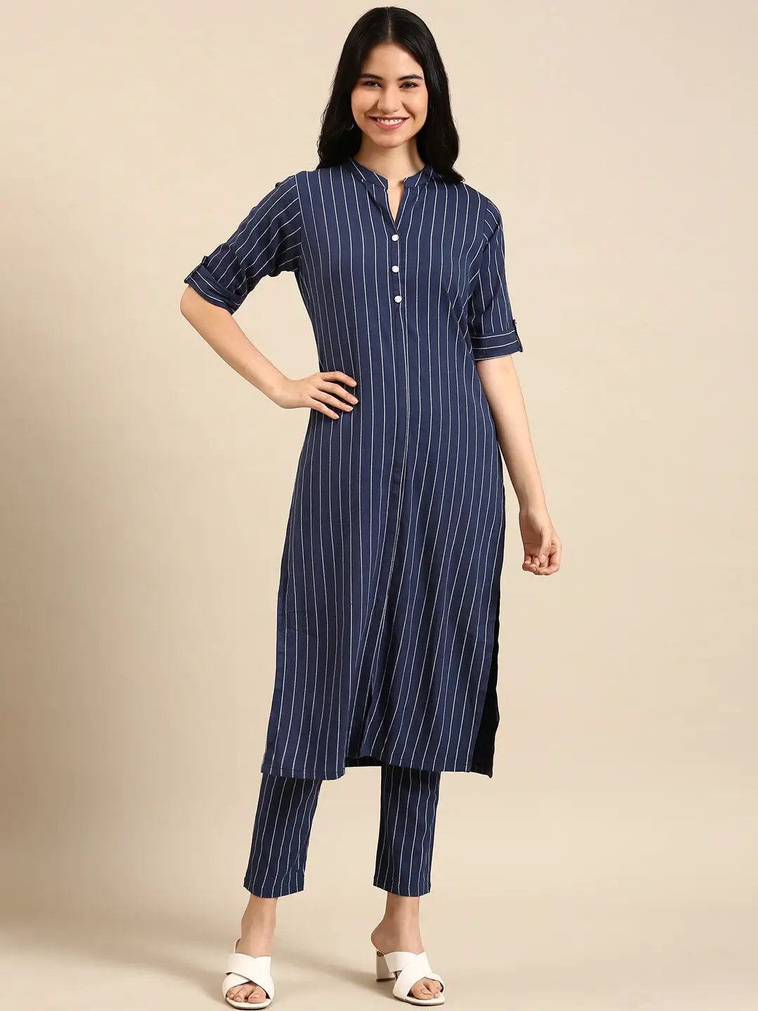 Women's Navy Blue Striped Kurta Set
