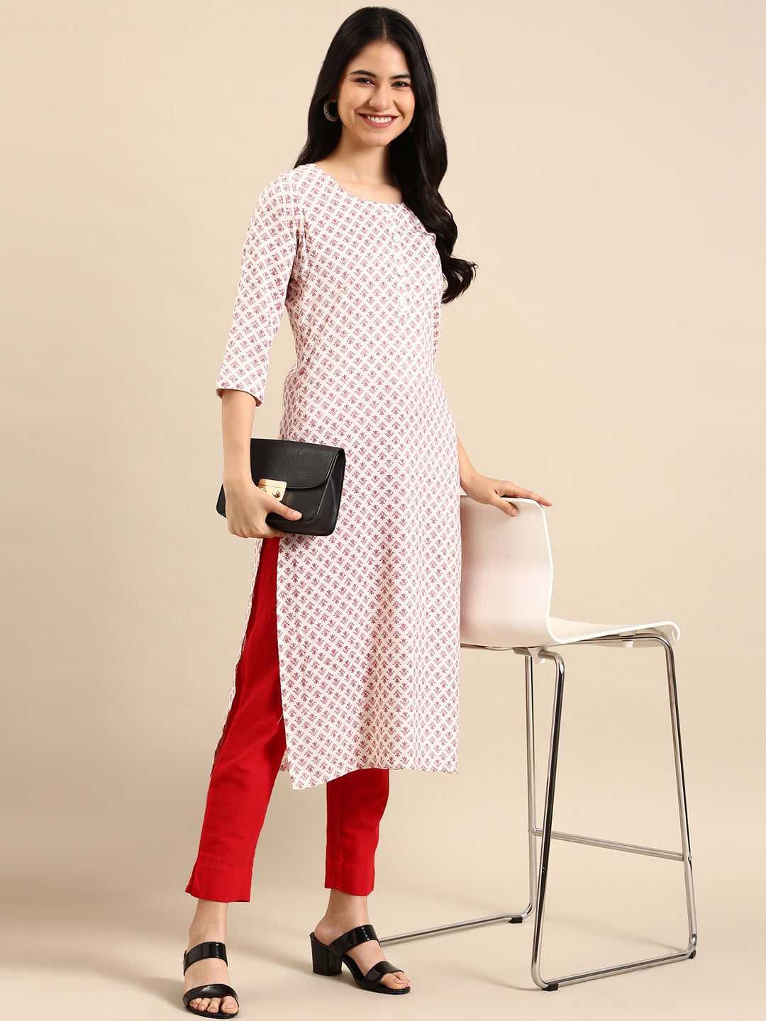 Women's Off White Printed Straight Kurta