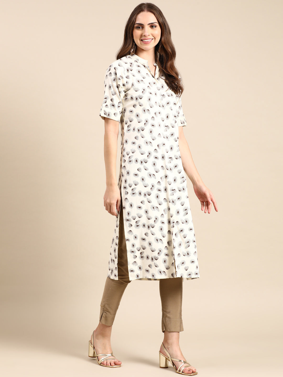 Women's Off White Geometrical Straight Kurta