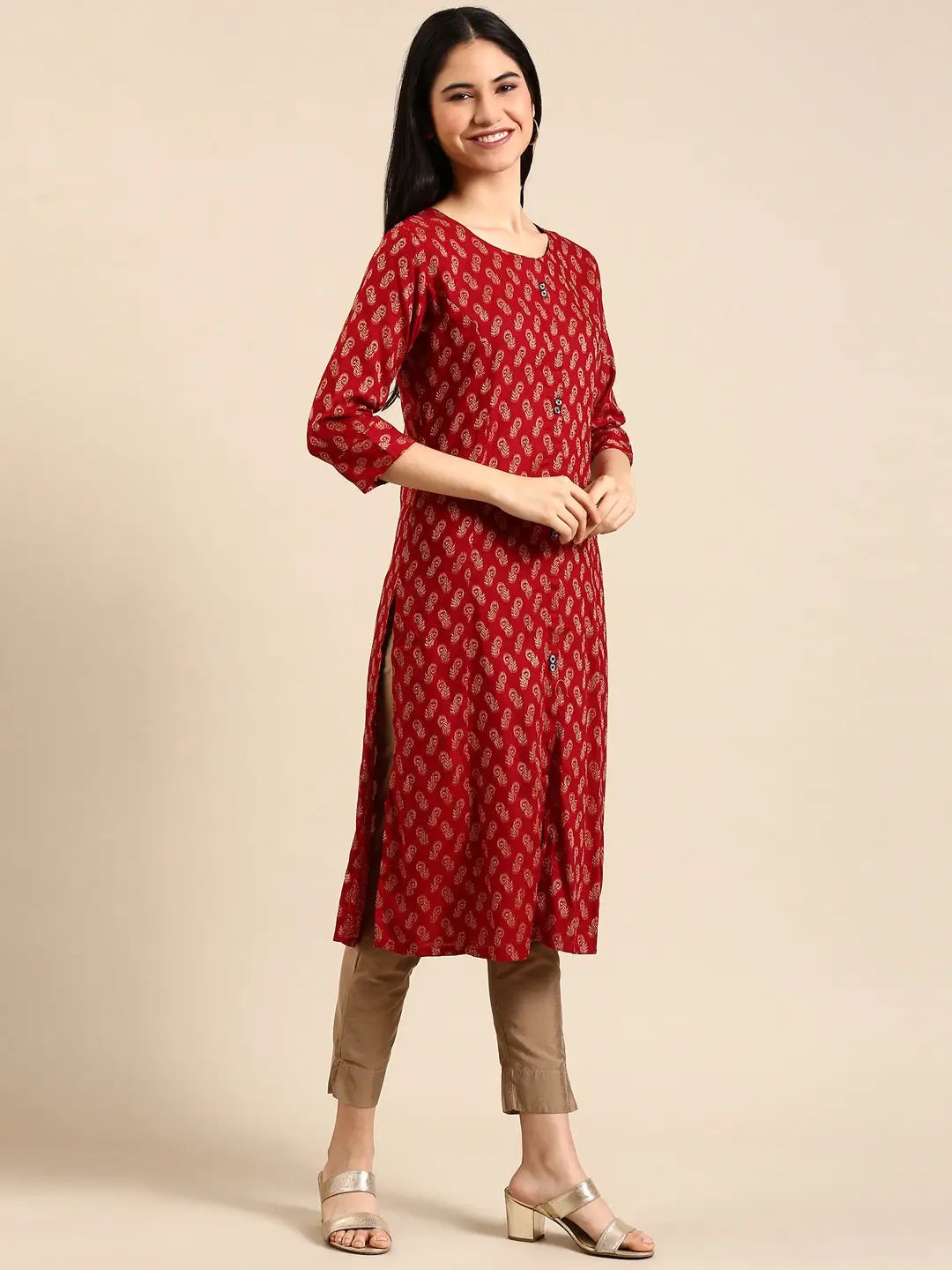Women's Red Solid Straight Kurta