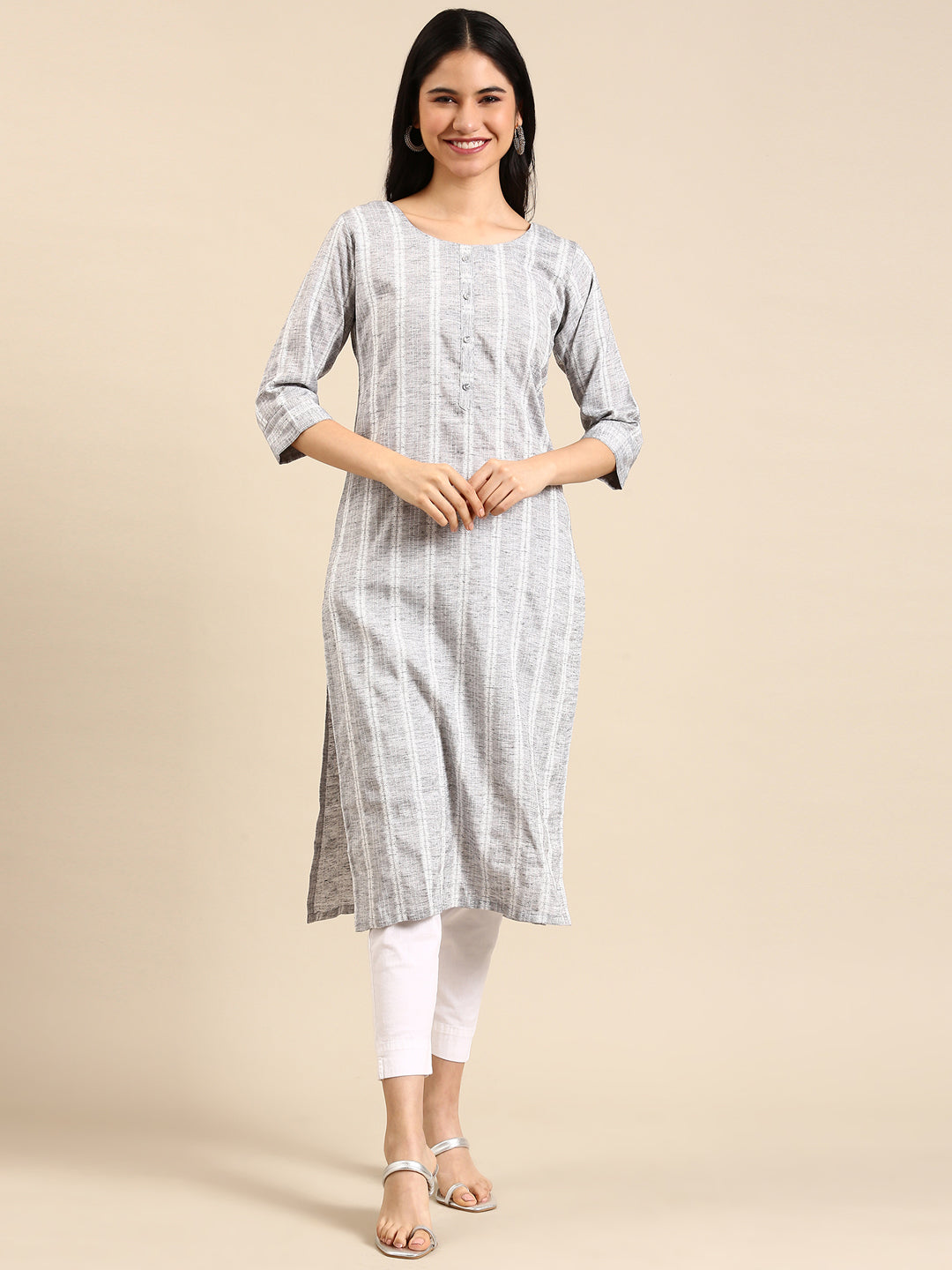 Women's Grey Solid Straight Kurta