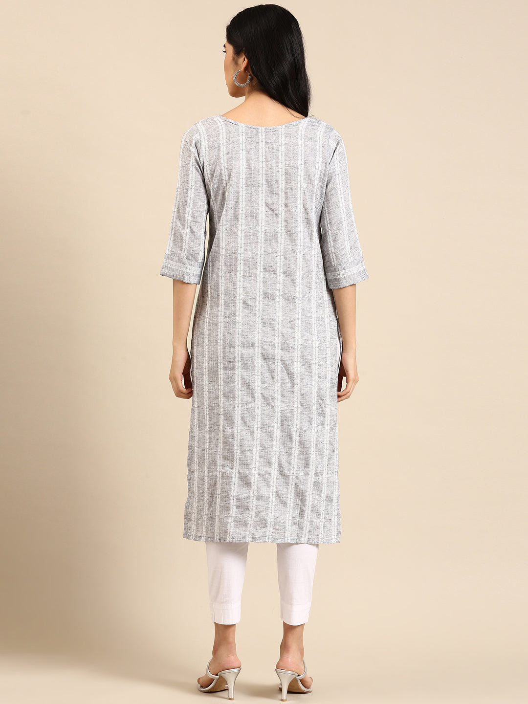 Women's Grey Solid Straight Kurta