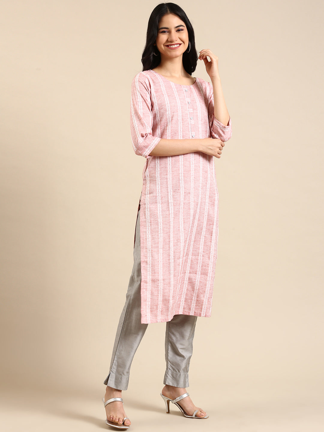 Women's Pink Solid Straight Kurta