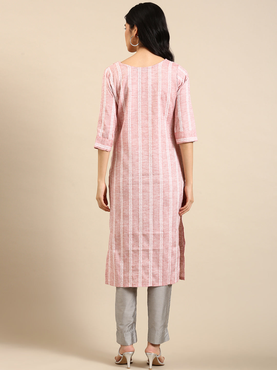 Women's Pink Solid Straight Kurta