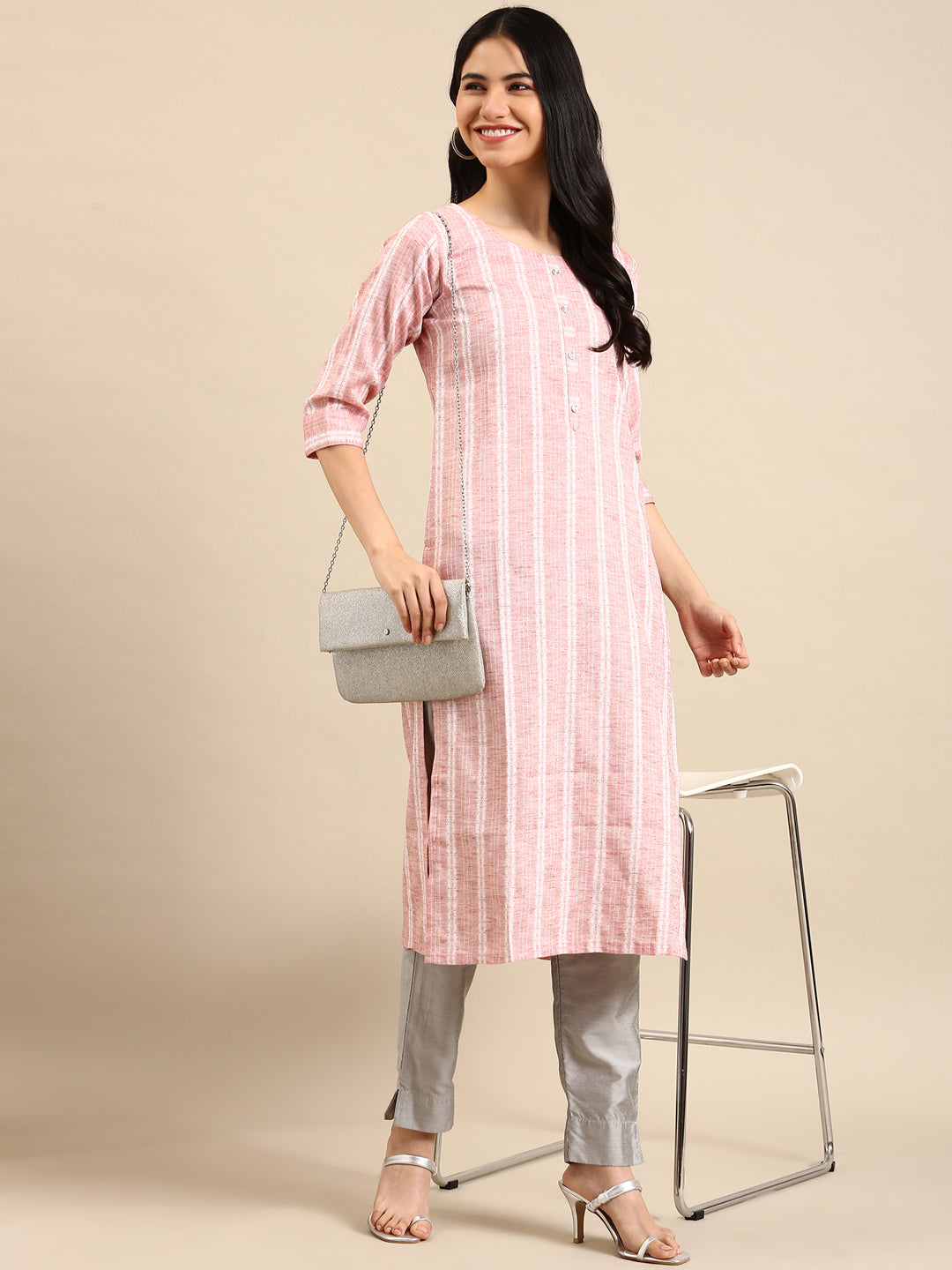 Women's Pink Solid Straight Kurta