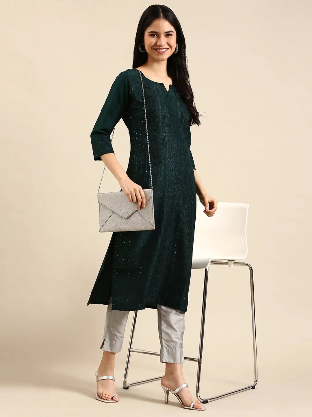 Women's Green Embellished Straight Kurta