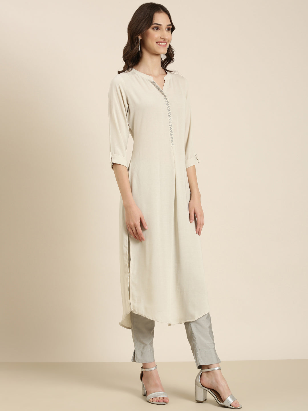 Women Beige Solid Straight Kurta