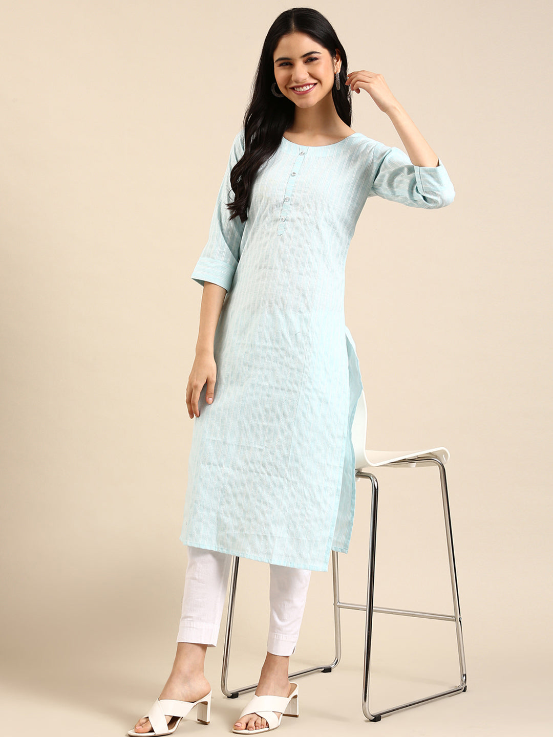 Women's Blue Solid Straight Kurta