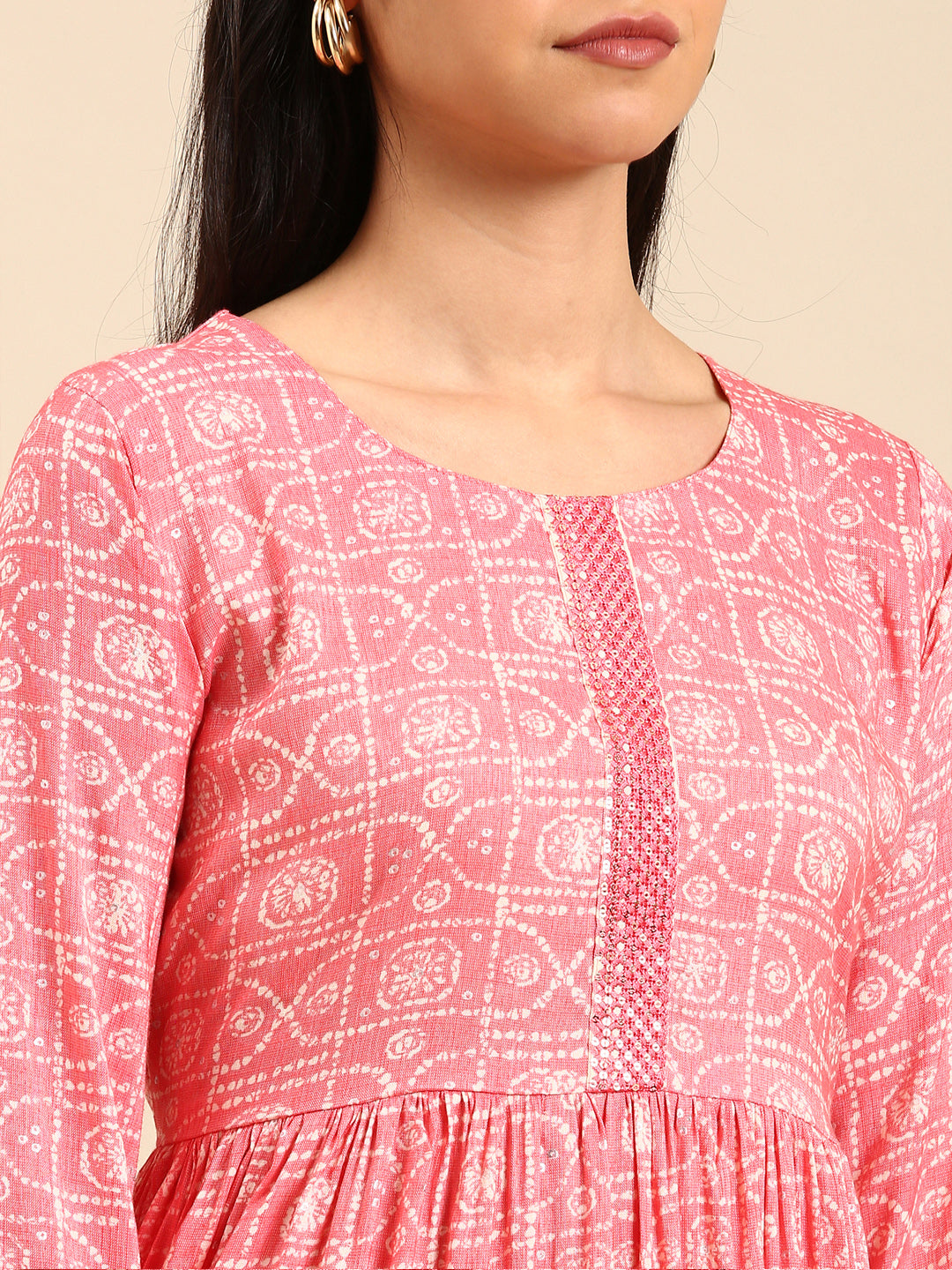Women's Coral Bandhani Printed Sequinned Kurta Set With Dupatta