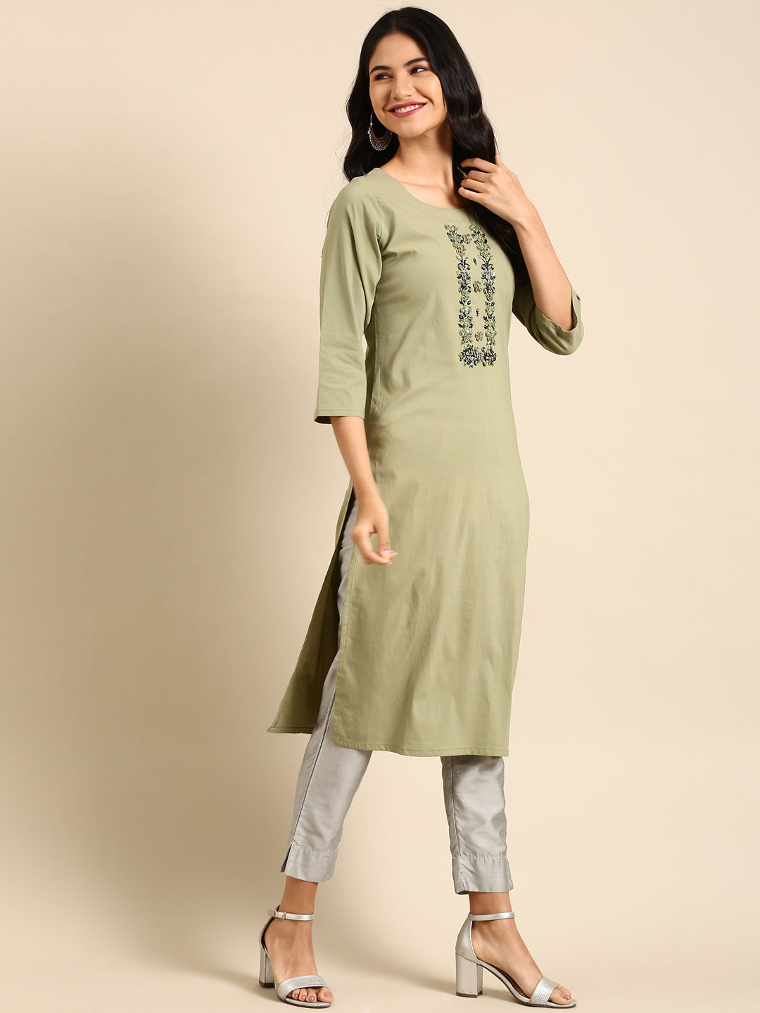 Women's Green Solid Straight Kurta