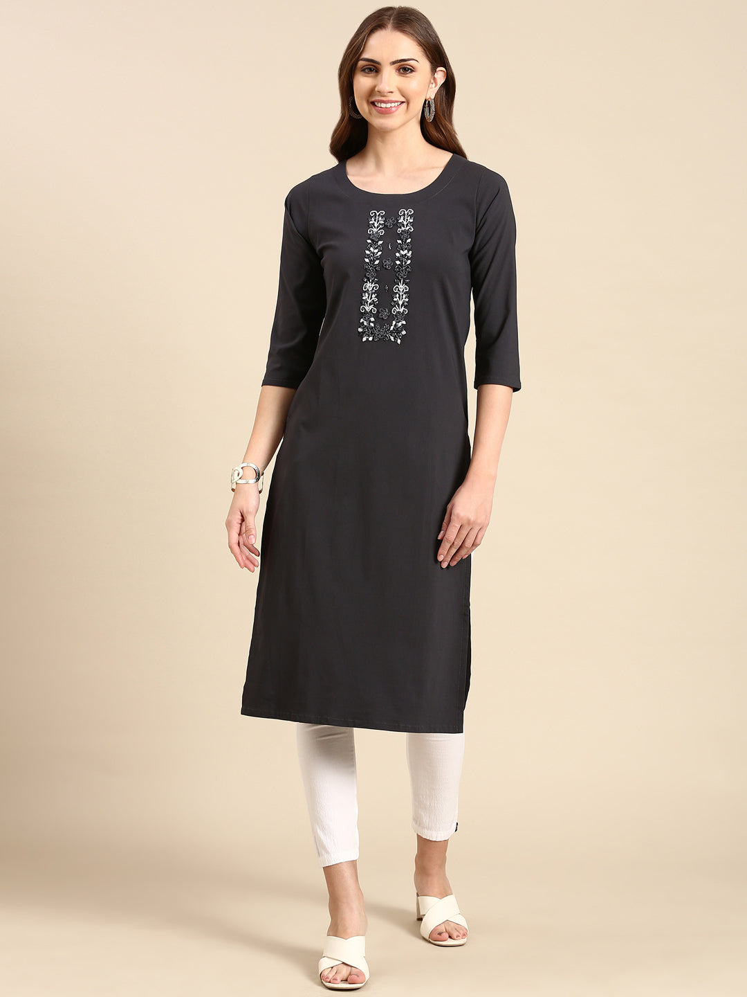 Women's Grey Solid Straight Kurta