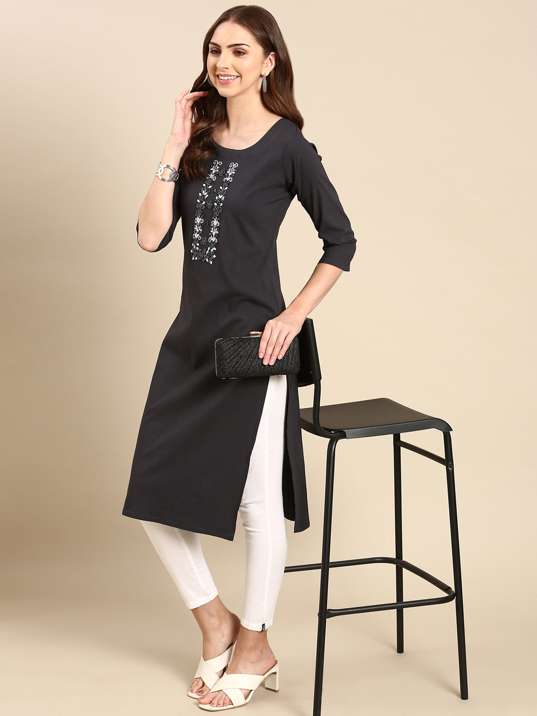 Women's Grey Solid Straight Kurta