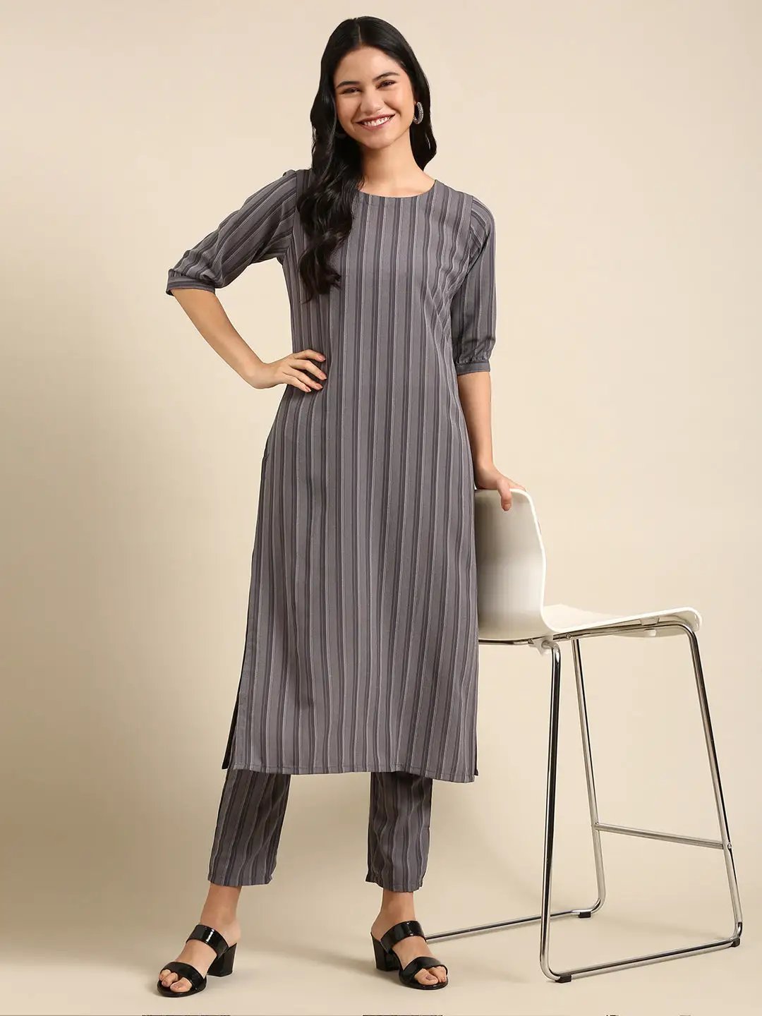 Women's Grey Solid Kurta Set