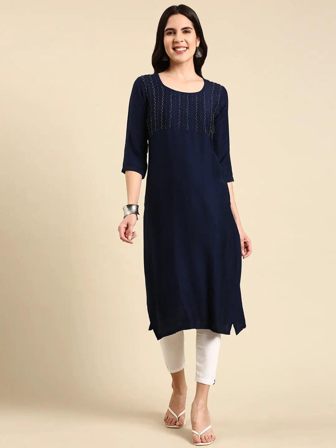 Women's Navy Blue Solid Straight Kurta