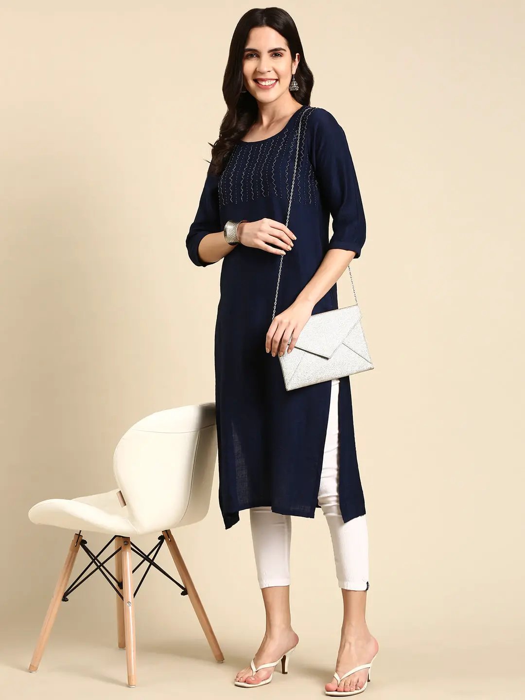 Women's Navy Blue Solid Straight Kurta