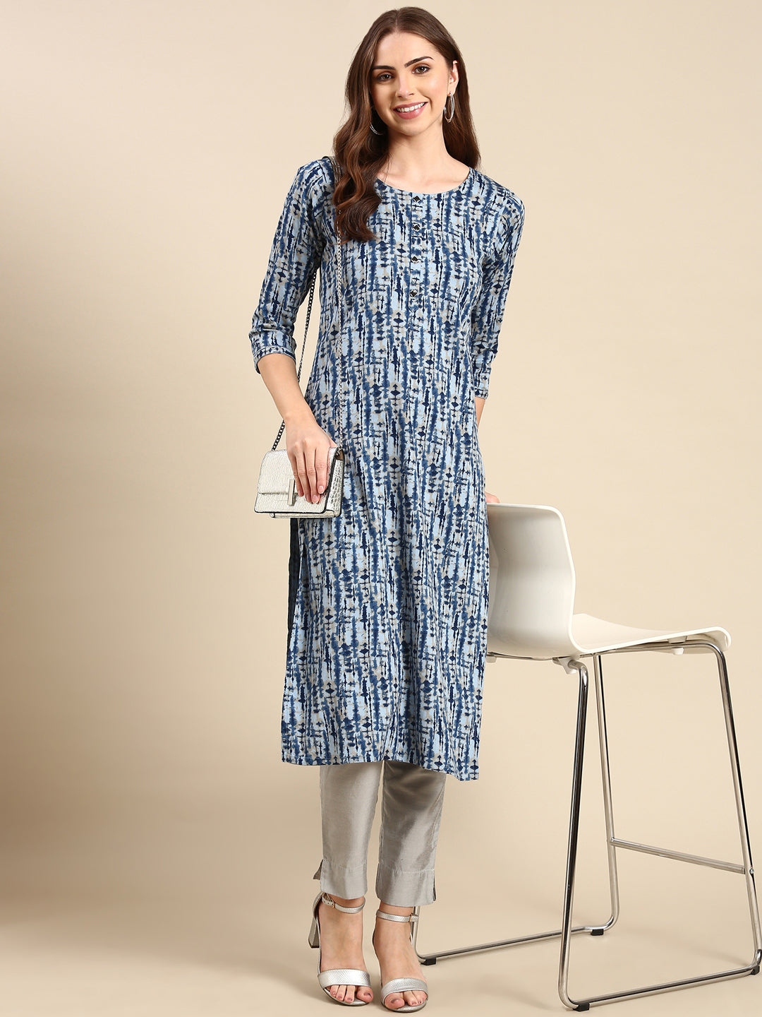 Women's Blue Printed Straight Kurta