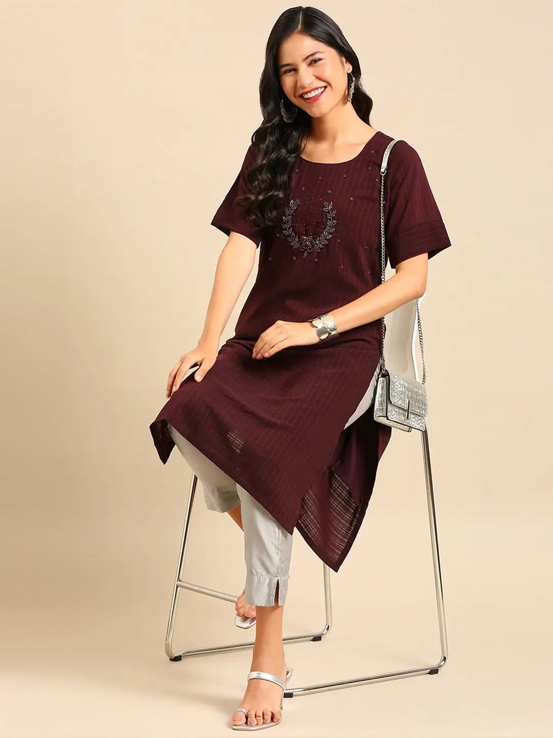 Women's Red Solid Straight Kurta