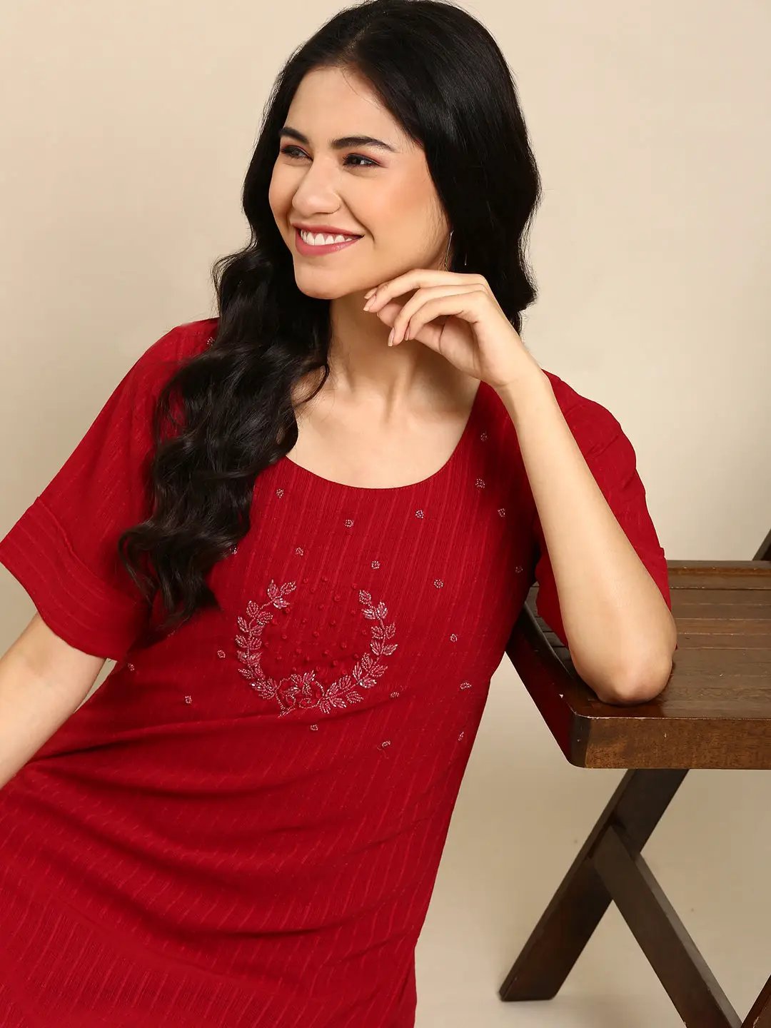 Women's Red Solid Straight Kurta
