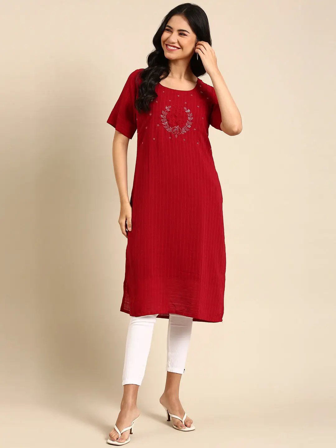 Women's Red Solid Straight Kurta