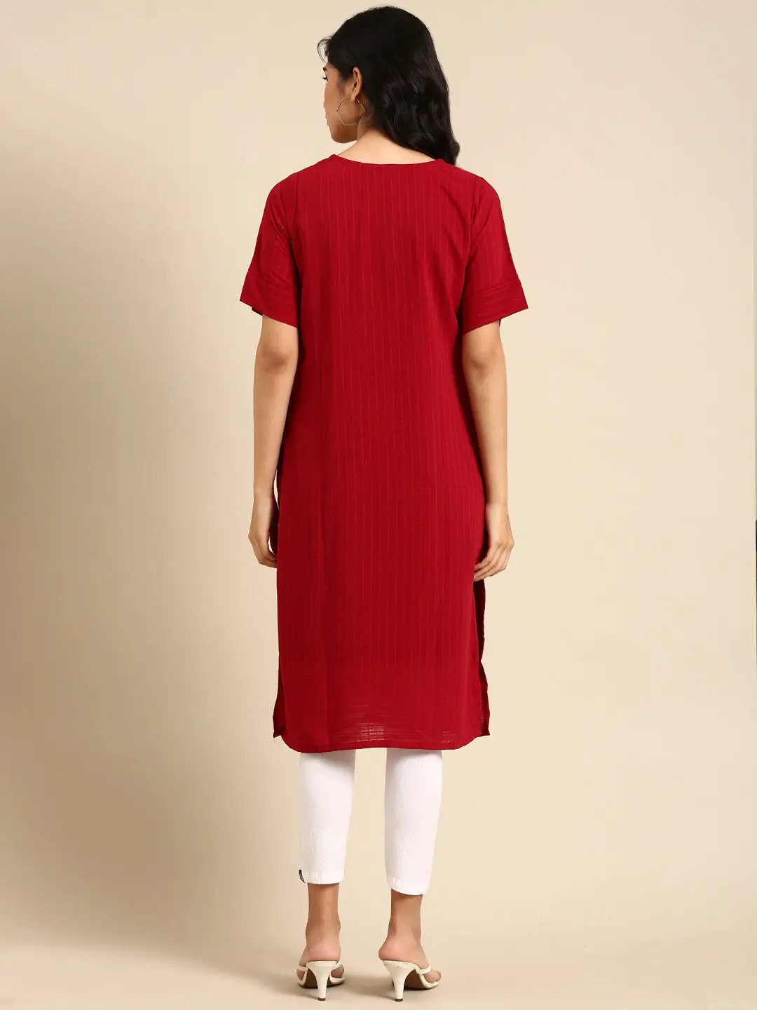 Women's Red Solid Straight Kurta