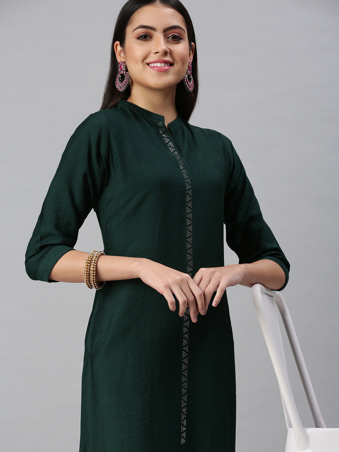 Women's Green Solid Straight Kurta