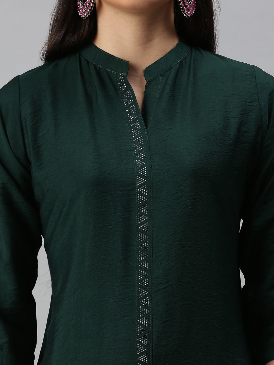 Women's Green Solid Straight Kurta