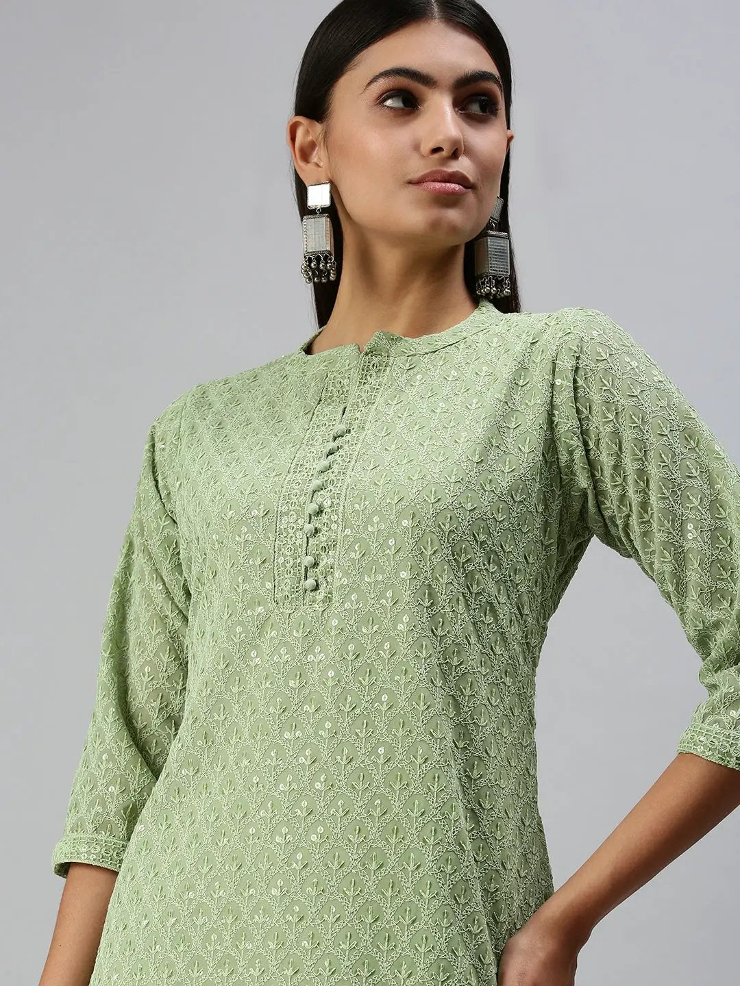 Women's Green Embroidered Straight Kurta
