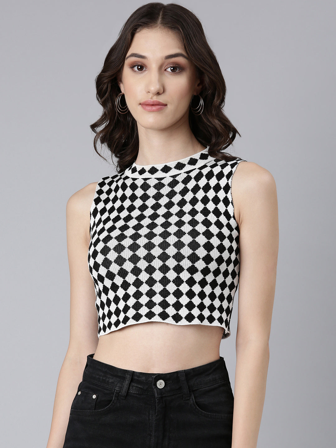 Women Black Geometrical Fitted Crop Top