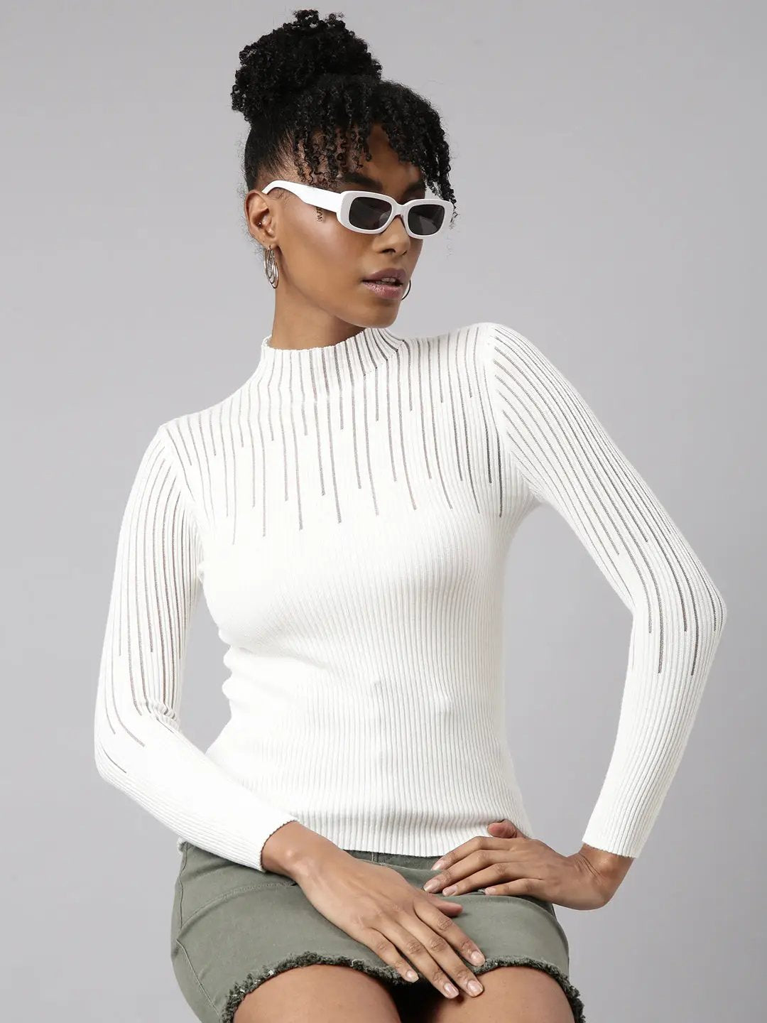 Women's White Solid Fitted Top